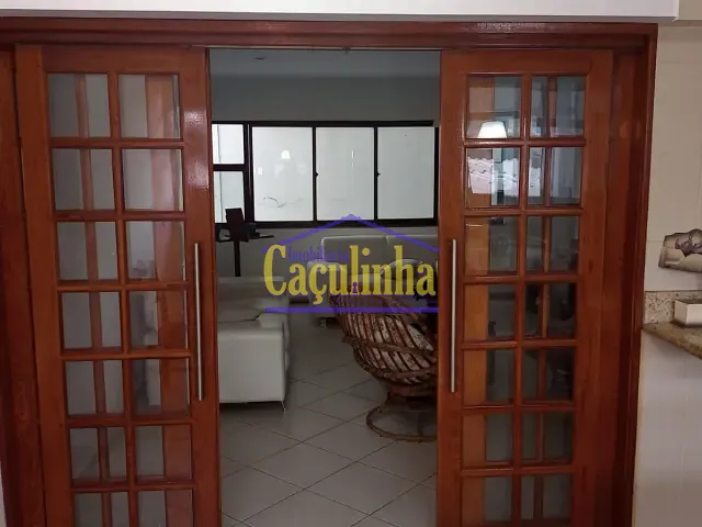 Apartamento com 100m², para alugar, no bairro Centro em Barra do Piraí