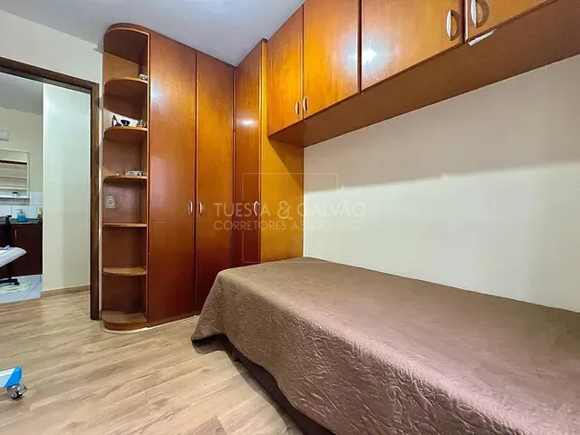 Apartamento com 63m² 3 quartos e 1 banheiro, à venda, no bairro Capão Raso em Curitiba