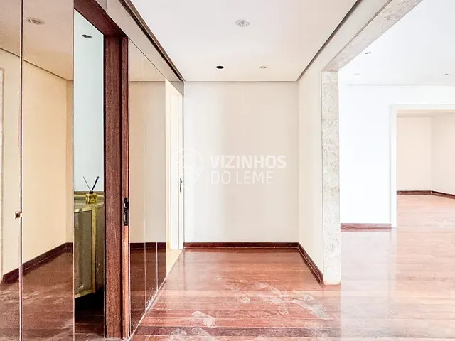 Apartamento 3 quartos e 5 banheiros, à venda, no bairro Leme em Rio de Janeiro