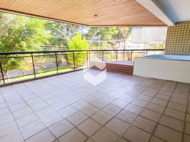 Apartamento com 200m² 4 quartos e 3 banheiros, à venda ou para alugar, no bairro Recreio dos Bandeirantes em Rio de Janeiro
