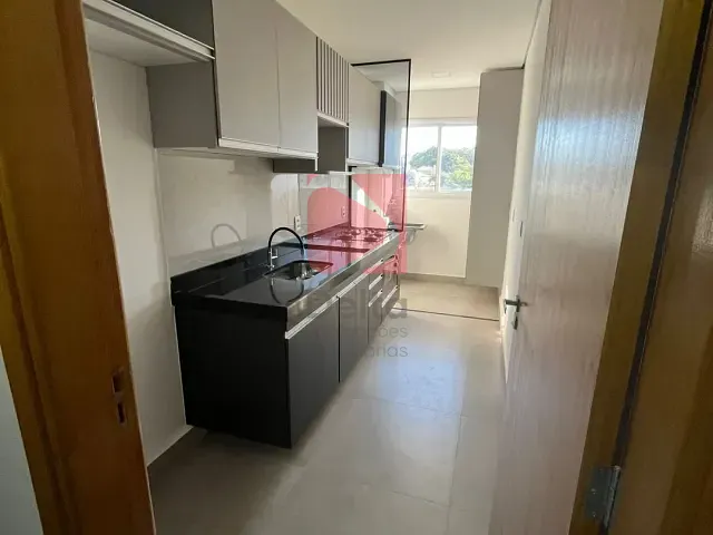 Apartamento 2 quartos e 2 banheiros, para alugar, no bairro Vila Guimarães em Pirassununga