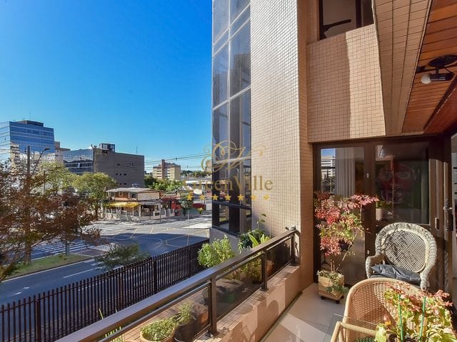 Apartamento com 638m² 4 quartos e 6 banheiros, à venda, no bairro Batel em Curitiba