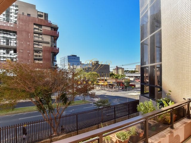 Apartamento com 638m² 4 quartos e 6 banheiros, à venda, no bairro Batel em Curitiba