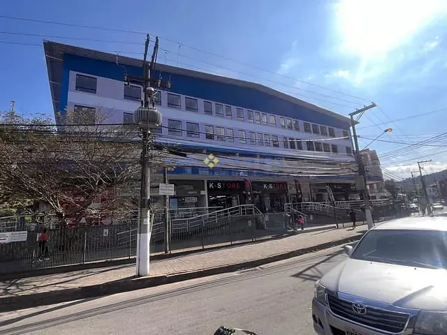Apartamento com 100m² 3 quartos e 2 banheiros, para alugar, no bairro Corrêas em Petrópolis