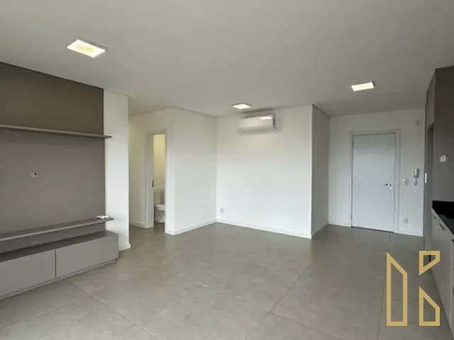 Apartamento com 182m² 3 quartos e 3 banheiros, à venda ou para alugar, no bairro Gleba Fazenda Palhano em Londrina