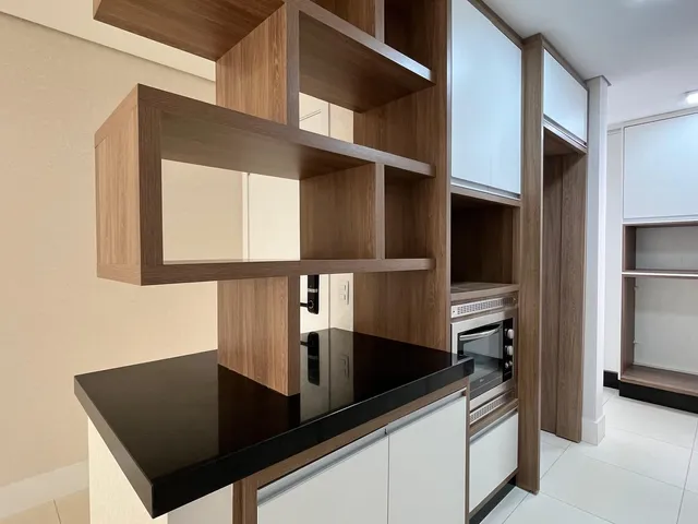 Apartamento com 156m² 3 quartos e 2 banheiros, para alugar, no bairro Gleba Palhano em Londrina