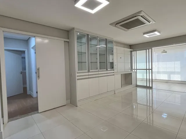 Apartamento com 156m² 3 quartos e 2 banheiros, para alugar, no bairro Gleba Palhano em Londrina