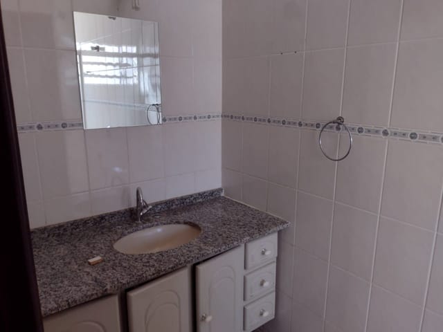 Casa com 140m², para alugar, no bairro Jardim Santo André em São João da Boa Vista