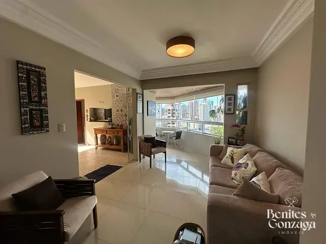 Apartamento com 400m² 5 quartos e 5 banheiros, à venda, no bairro Zona 07 em Maringá