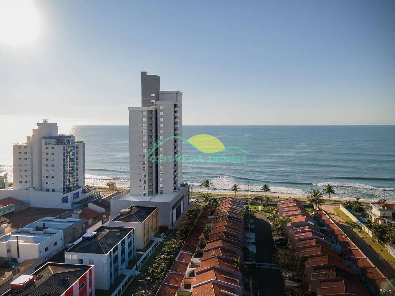 Apartamento à venda com 3 quartos, 101m² - Foto 1