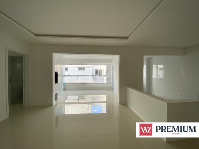 Apartamento com 213m² 3 quartos e 2 banheiros, à venda, no bairro UVARANAS em PONTA GROSSA