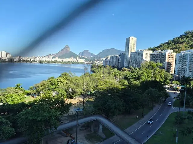 Apartamento com 160m² 4 quartos e 4 banheiros, à venda ou para alugar, no bairro Lagoa em Rio de Janeiro