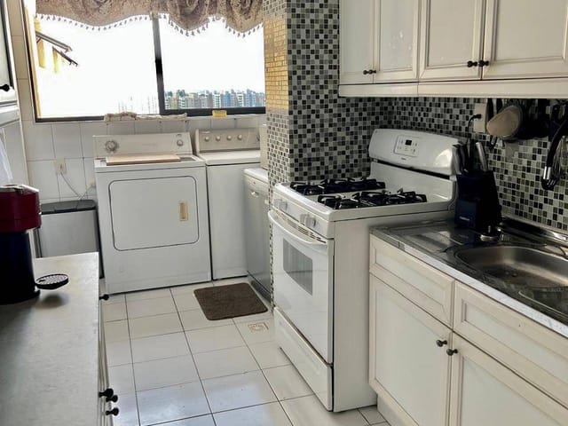 Apartamento 4 quartos e 3 banheiros, à venda, no bairro Grageru em Aracaju