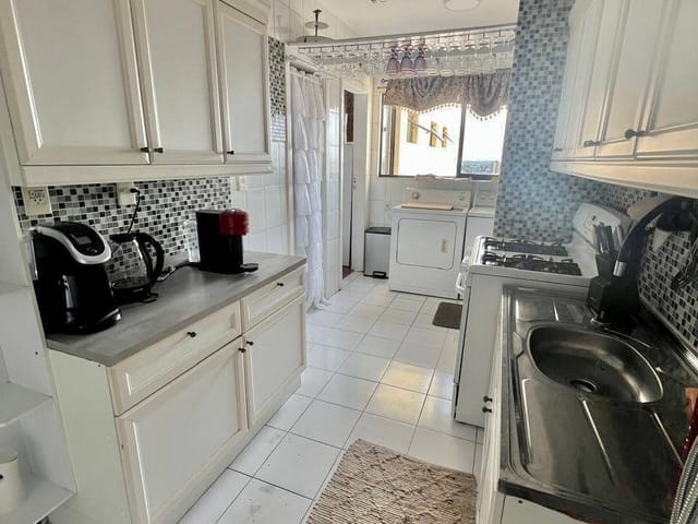 Apartamento 4 quartos e 3 banheiros, à venda, no bairro Grageru em Aracaju