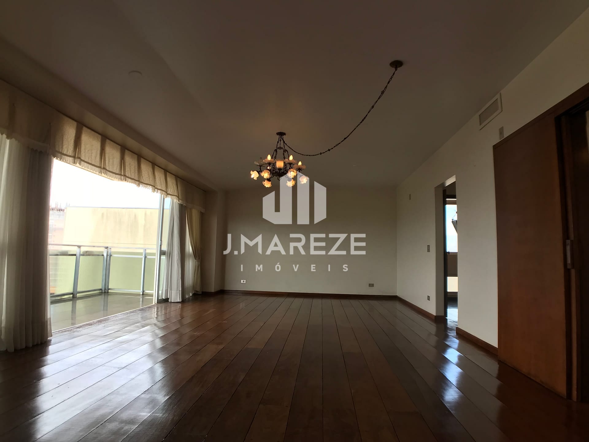 Apartamento à venda com 3 quartos, 224m² - Foto 7