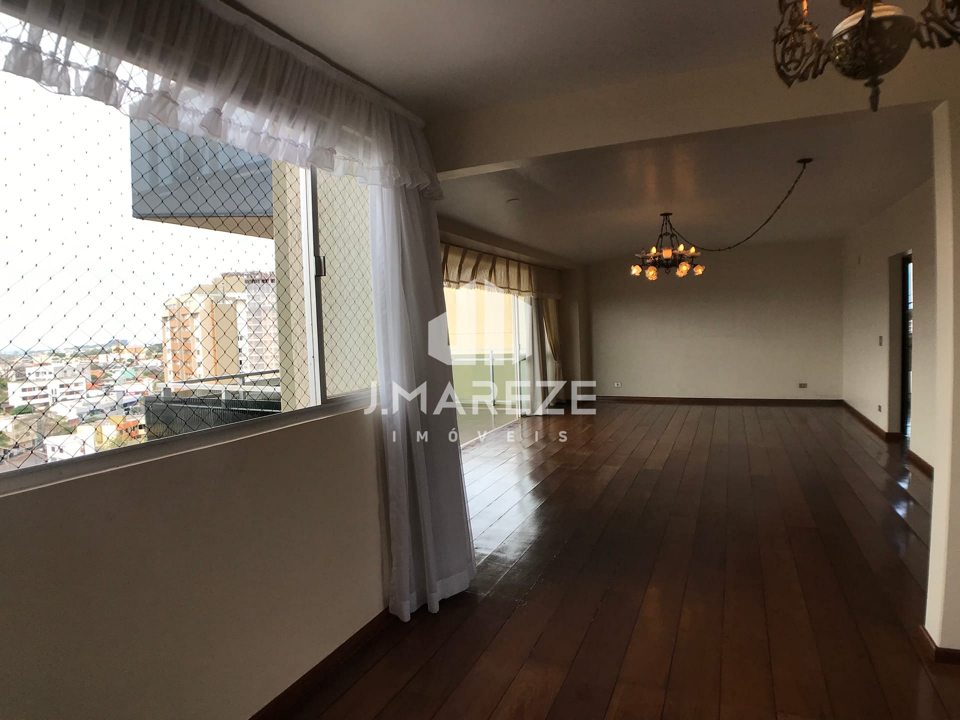 Apartamento à venda com 3 quartos, 224m² - Foto 18