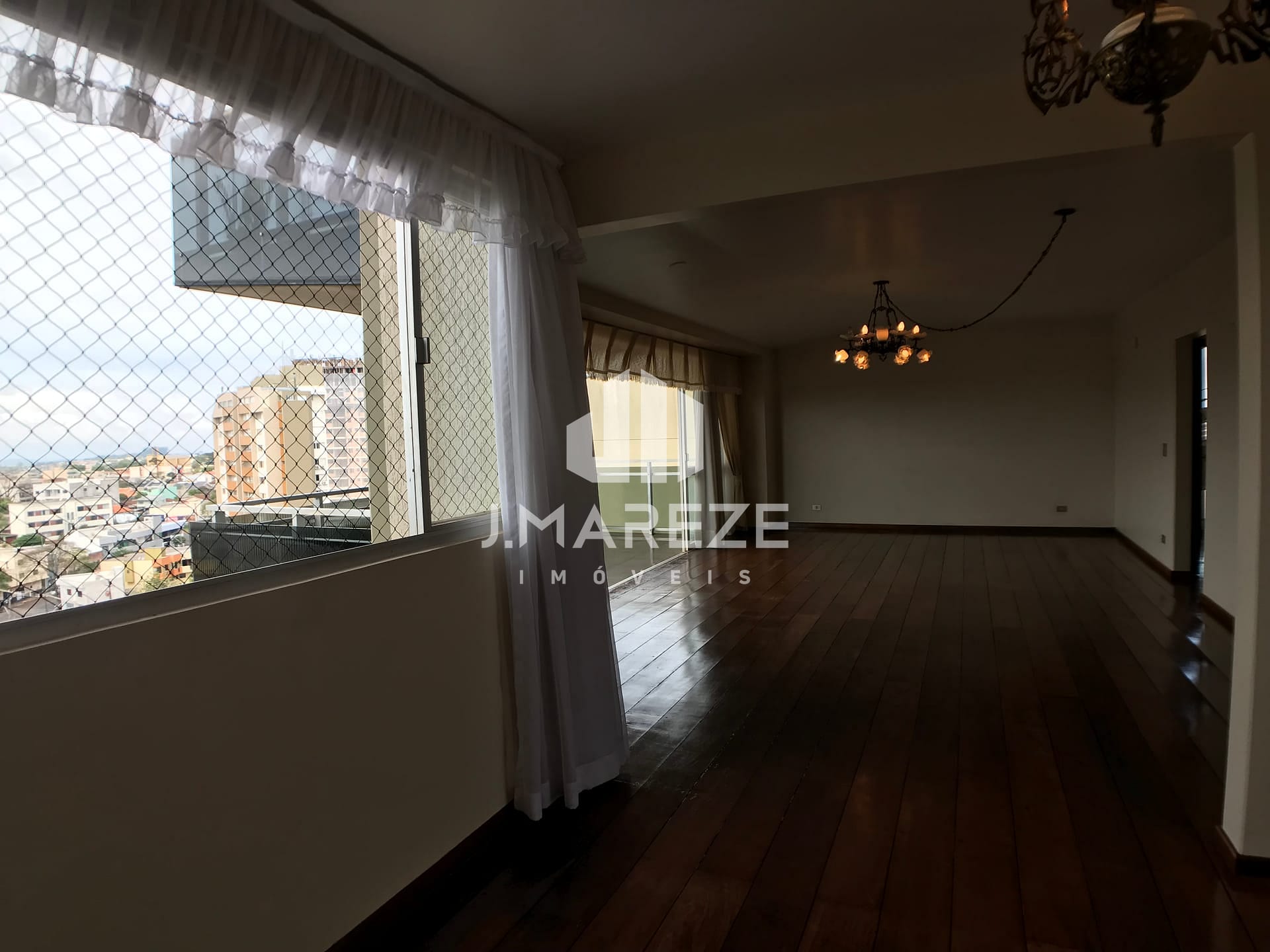 Apartamento à venda com 3 quartos, 224m² - Foto 19