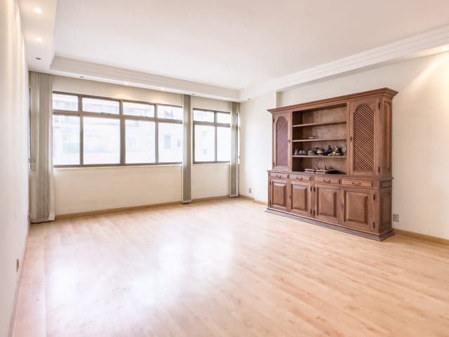 Foto do Apartamento - 3 Quartos com dependência em andar alto no Leme | Vizinhos do Leme