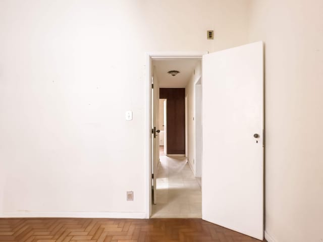 Foto do Apartamento - 3 Quartos com dependência em andar alto no Leme | Vizinhos do Leme