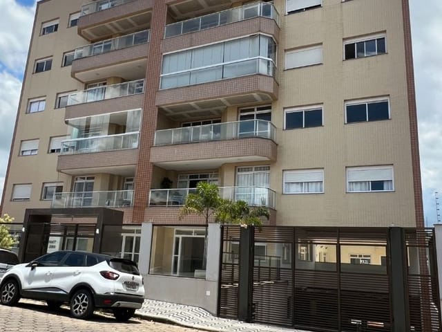 Apartamento com 121m², à venda, no bairro Centro em Cambuí