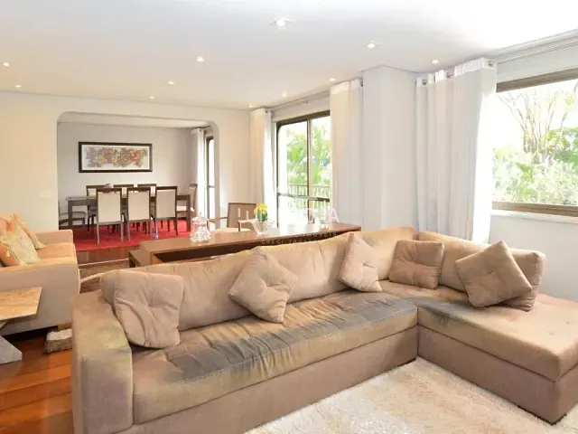 Apartamento com 196m² 4 quartos e 4 banheiros, à venda, no bairro Vila Nova Conceição em São Paulo