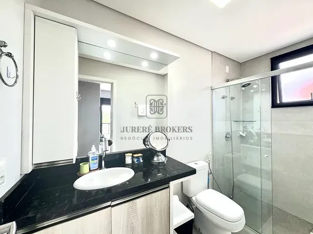 Apartamento 1 quarto e 2 banheiros, para alugar, no bairro Jurerê em Florianópolis