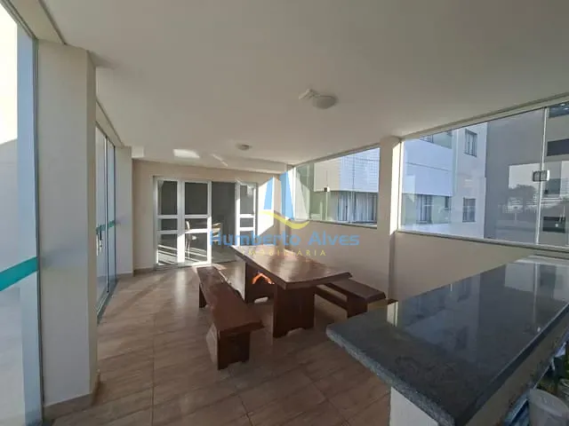 Apartamento 2 quartos e 2 banheiros, para alugar, no bairro Candeias em Vitória da Conquista