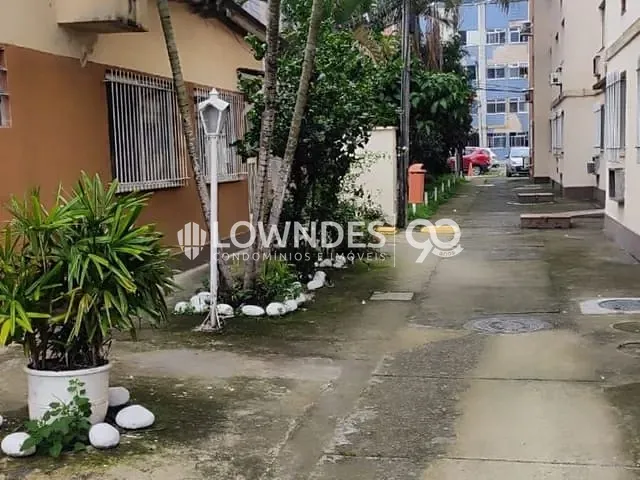 Apartamento 2 quartos e 1 banheiro, à venda, no bairro Jardim Sulacap em Rio de Janeiro