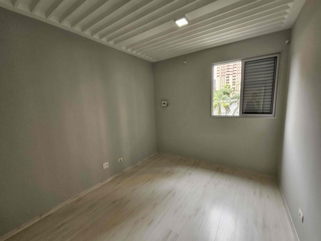 Apartamento com 99m² 3 quartos e 1 banheiro, à venda, no bairro Centro em Londrina