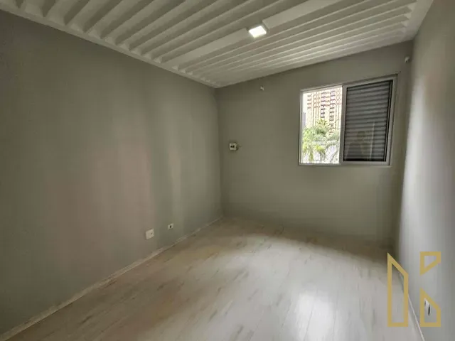 Apartamento com 99m² 3 quartos e 1 banheiro, à venda, no bairro Centro em Londrina