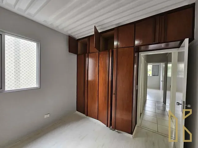 Apartamento com 99m² 3 quartos e 1 banheiro, à venda, no bairro Centro em Londrina