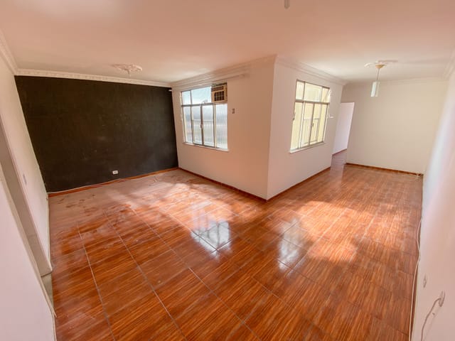 Foto do Apartamento - Apartamento para locação bem amplo, com dependência completa, 2 quartos e 70 m² - Por R$ 1.000,00 Penha Circular, Rio de Janeiro, RJ | Nova Viriato Imobiliária