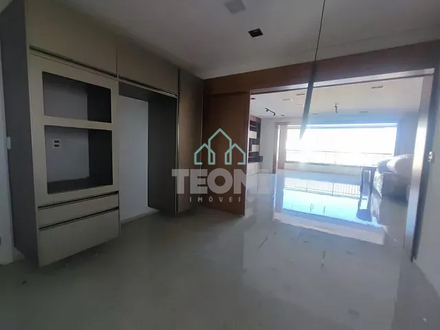 Apartamento com 141m² 3 quartos e 3 banheiros, à venda, no bairro Centro em Taubaté