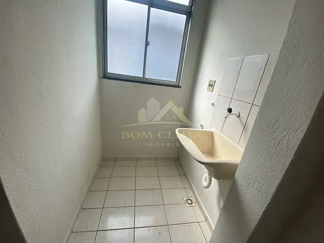 Apartamento com 47m² 2 quartos e 1 banheiro, para alugar, no bairro Vivendas da Serra em Juiz de Fora