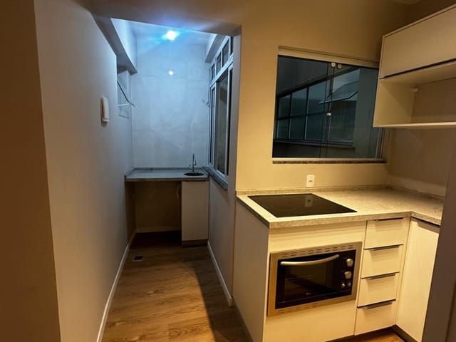 Foto do Apartamento - Apartamento reformado à venda no Ed. Pedro I, Centro, Florianópolis, SC | Costão Sul Imóveis