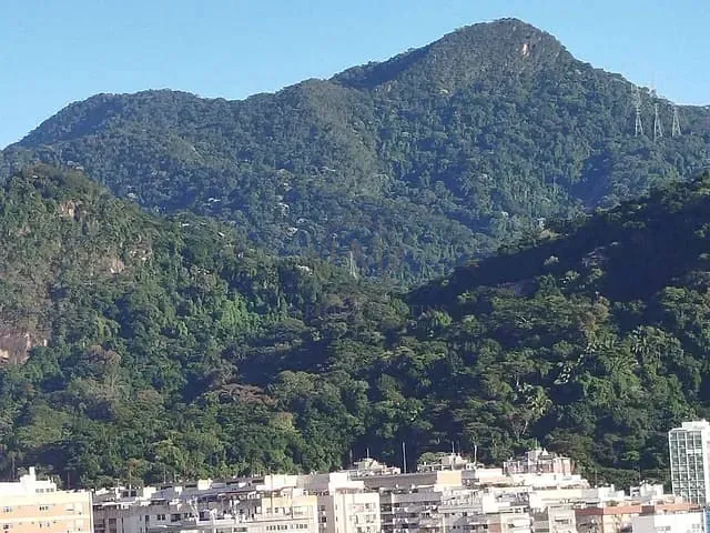 Apartamento com 84m² 3 quartos e 2 banheiros, à venda, no bairro Leblon em Rio de Janeiro
