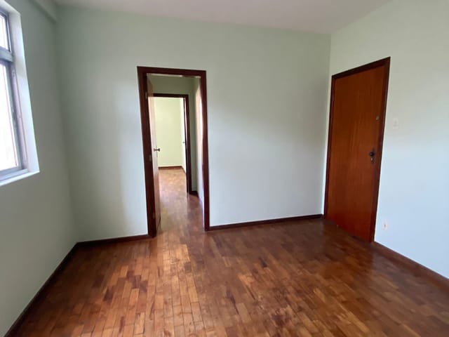 Foto do Apartamento - Apartamento para locação, Centro, Lavras, MG | Burgarelli Imóveis