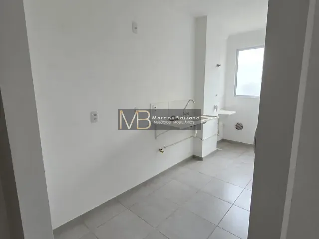 Apartamento 2 quartos e 1 banheiro, à venda, no bairro Jardim Lago Norte em Londrina