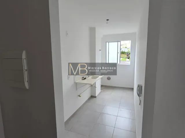 Apartamento 2 quartos e 1 banheiro, à venda, no bairro Jardim Lago Norte em Londrina