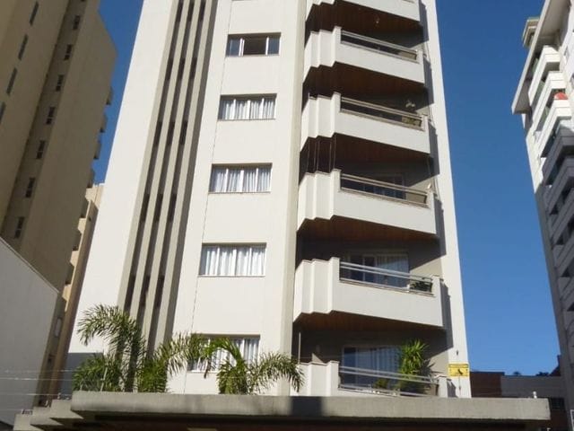 Foto do Apartamento - Ed. La Coruna - Apartamento de 205m² área útil  à venda por R$ 750.000 - Centro - Londrina/PR | Premier Imóveis