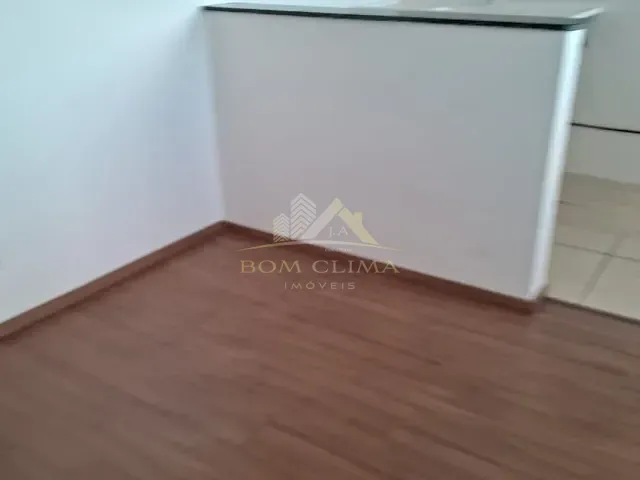 Apartamento 2 quartos e 1 banheiro, à venda, no bairro Poço Rico em Juiz de Fora