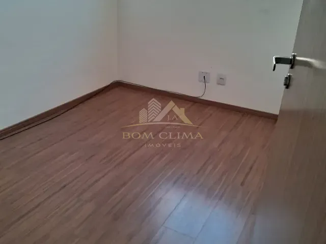 Apartamento 2 quartos e 1 banheiro, à venda, no bairro Poço Rico em Juiz de Fora
