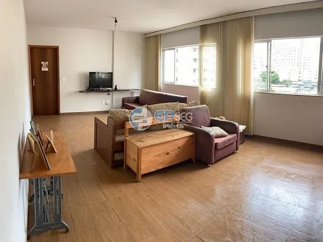 Apartamento 3 quartos e 2 banheiros, à venda, no bairro Centro em Londrina