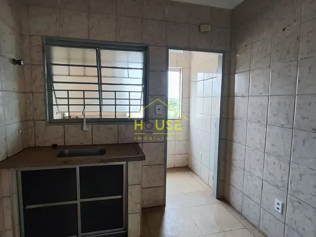 Apartamento 3 quartos e 1 banheiro, para alugar, no bairro Chácara Aviação em Votuporanga