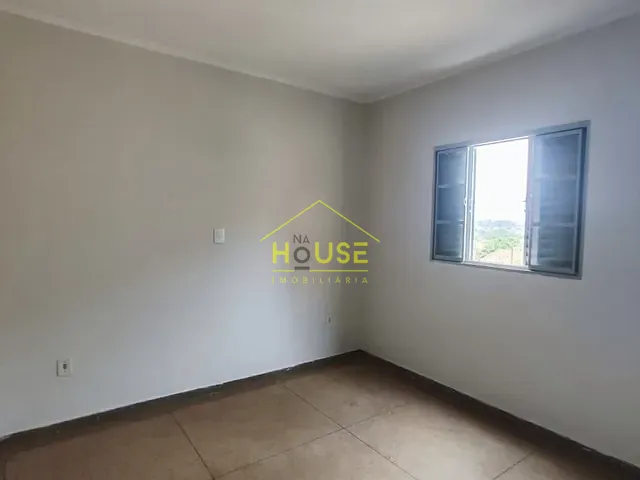 Apartamento 3 quartos e 1 banheiro, para alugar, no bairro Chácara Aviação em Votuporanga