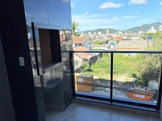 Apartamento 2 quartos e 2 banheiros, à venda, no bairro Areias em Camboriú