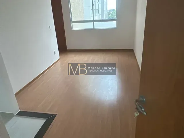Apartamento 2 quartos e 1 banheiro, à venda, no bairro Jardim Lago Norte em Londrina
