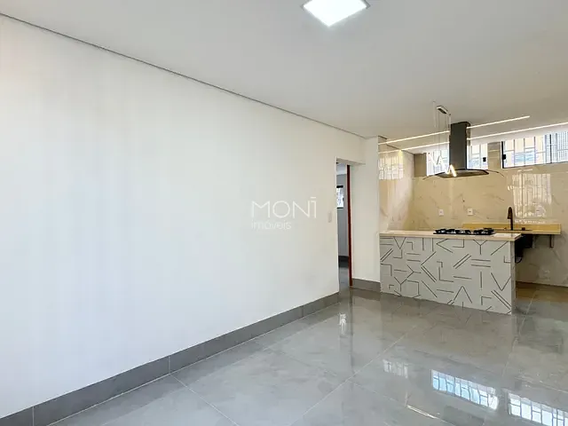 Apartamento 2 quartos e 1 banheiro, à venda, no bairro Asa Sul em Brasília
