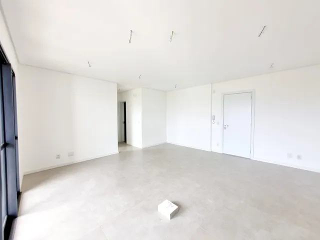 Apartamento com 10m² 2 quartos e 2 banheiros, à venda, no bairro Gleba Palhano em Londrina