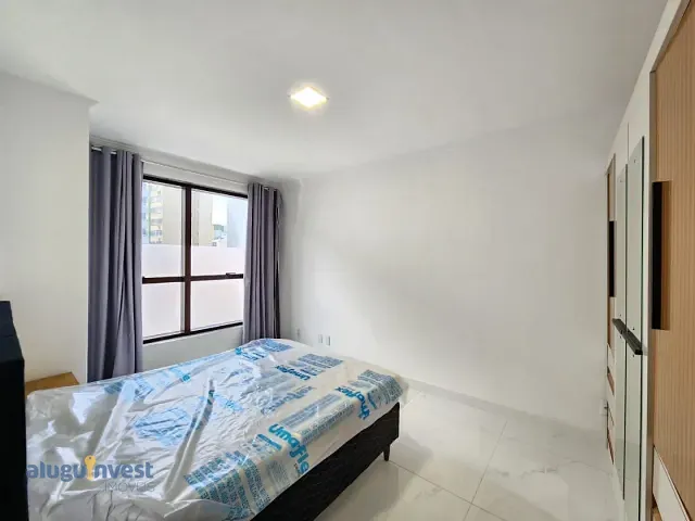 Apartamento 1 quarto e 1 banheiro, para alugar, no bairro Centro em Florianópolis